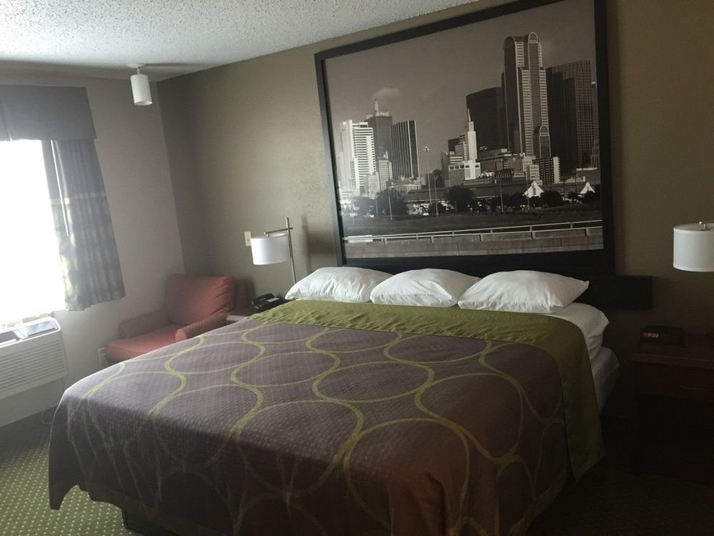 Super 8 By Wyndham Bedford Dfw Airport West Motel Eksteriør billede